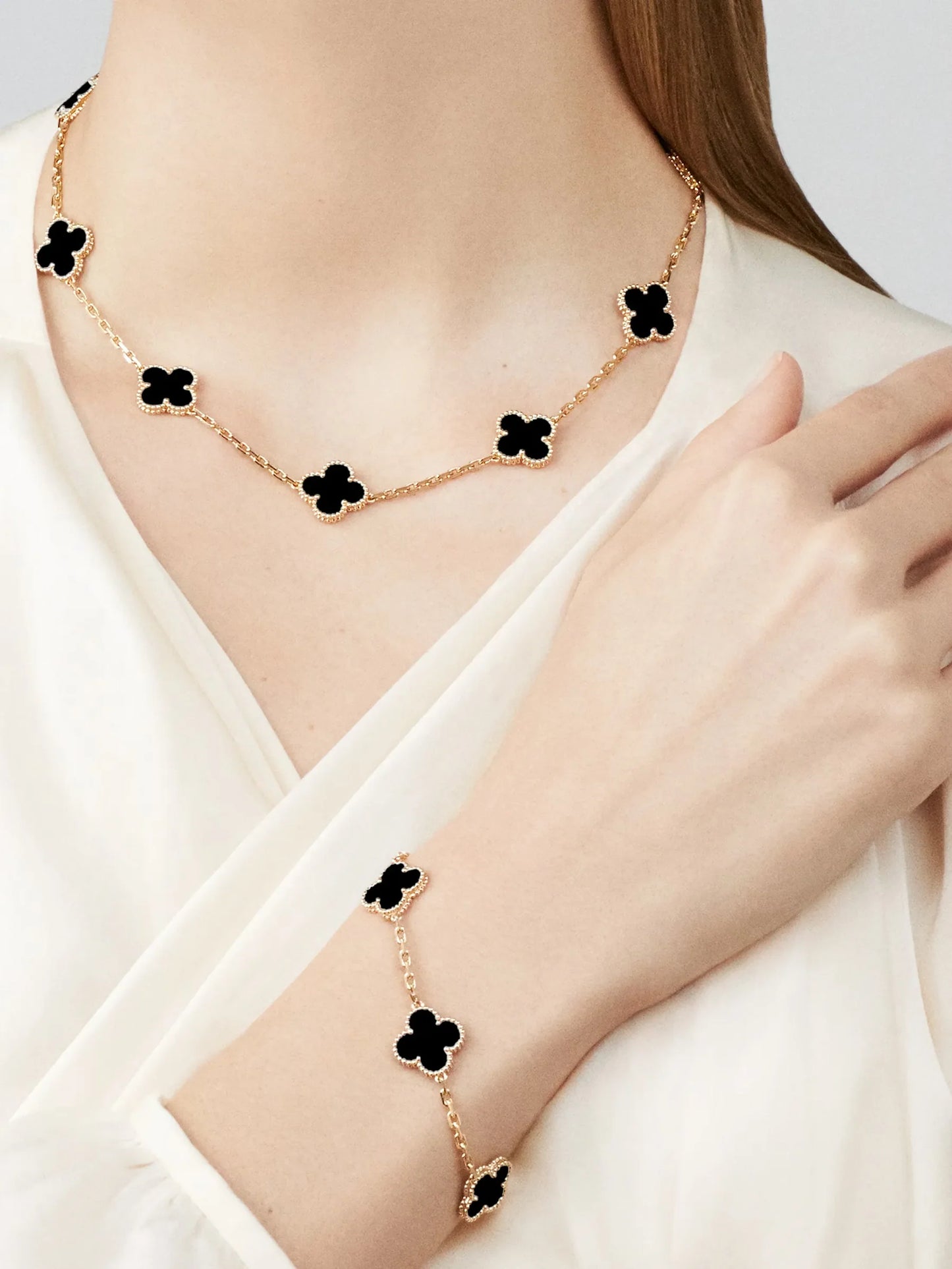 💎PULSERA TRÉBOL VAN CLEEF Y CAJA DE REGALO🌟